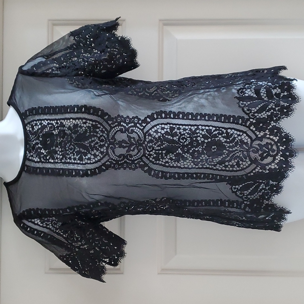 SZ6 Nanette Lepore Lace Top